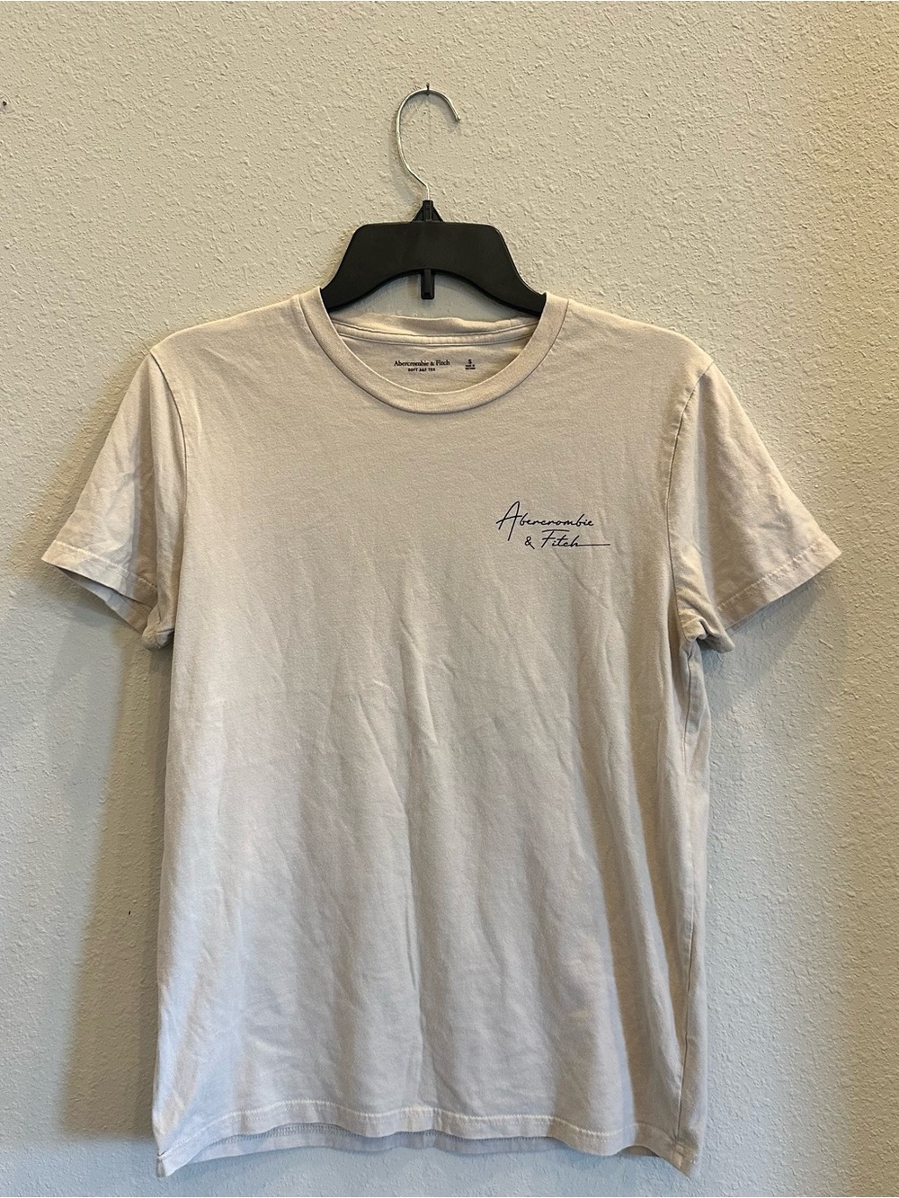 Abercrombie & Fitch Light Cream Short Sleeve Logo Tee | Size Small